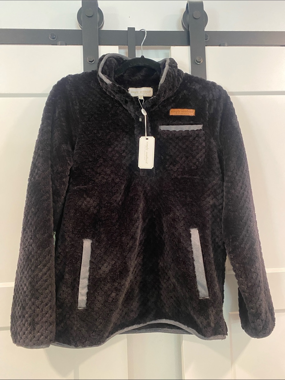 Simply Southern Black Plush Pullover Size XS